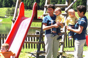 Rosi + Traudi mit Simone + Petra aus Österreich